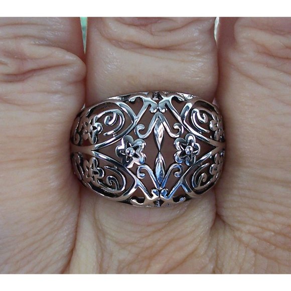925 STERLING SILVER Open Work Floral Dome Ring - Picture 5 of 16